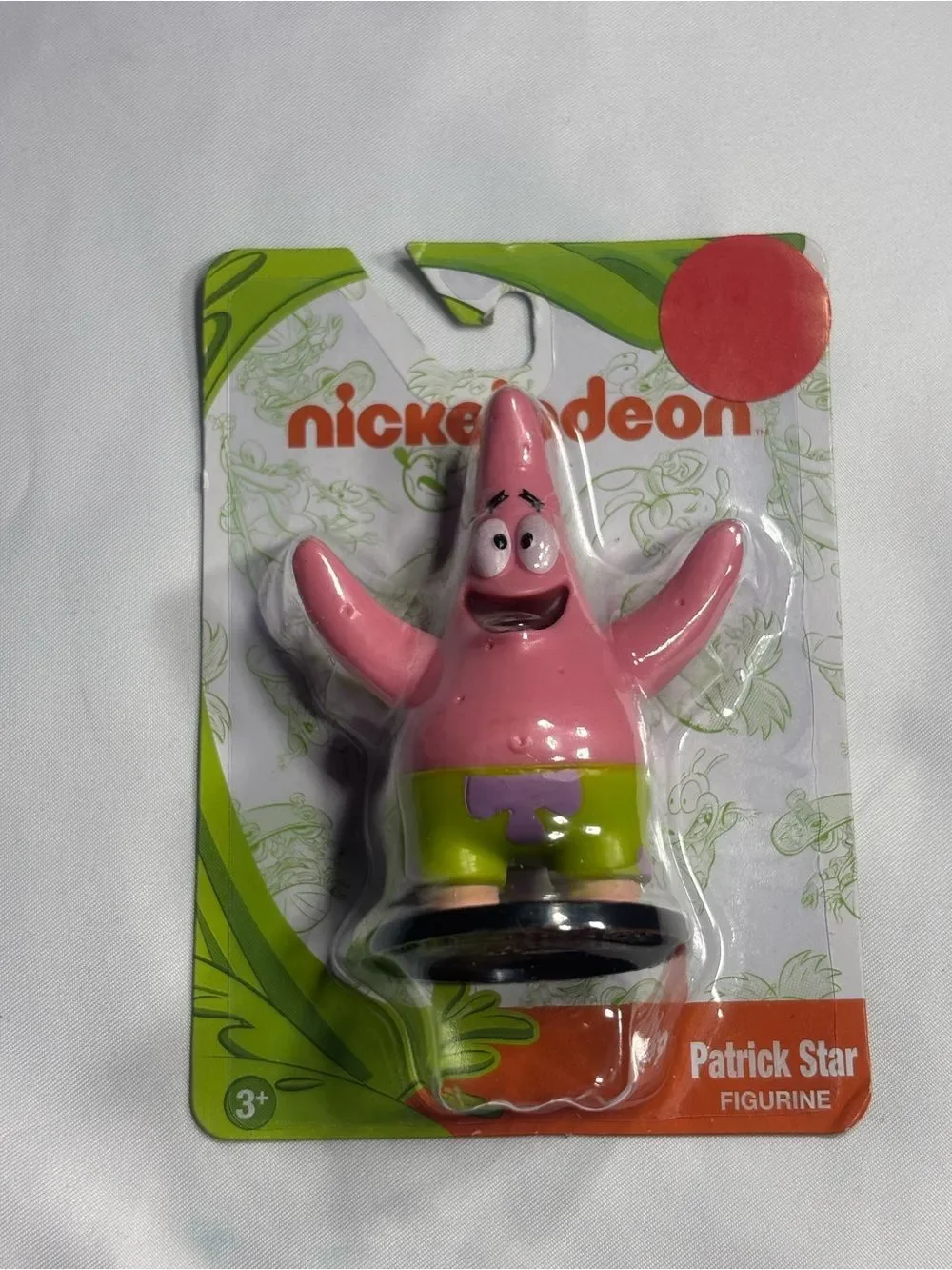 2 New SpongeBob Yellow Fuzzy Socks & Nickelodeon Patrick Star Figurine